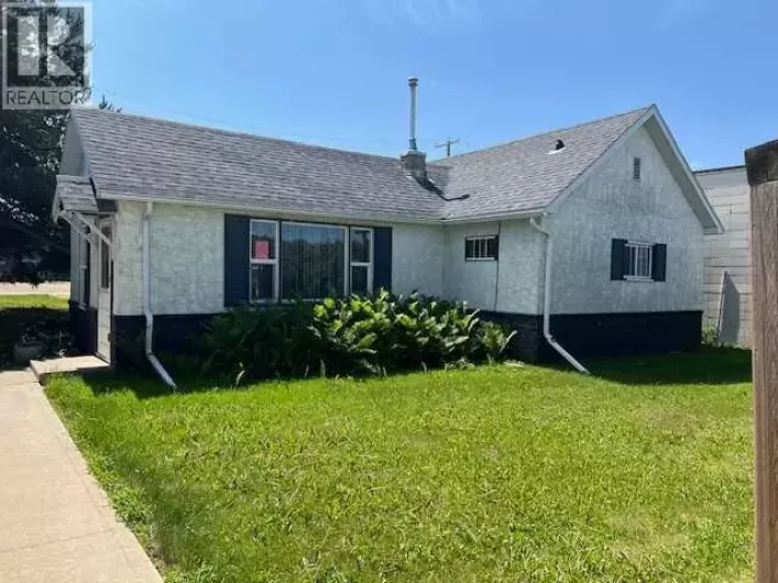 5015 51 Avenue, Whitecourt