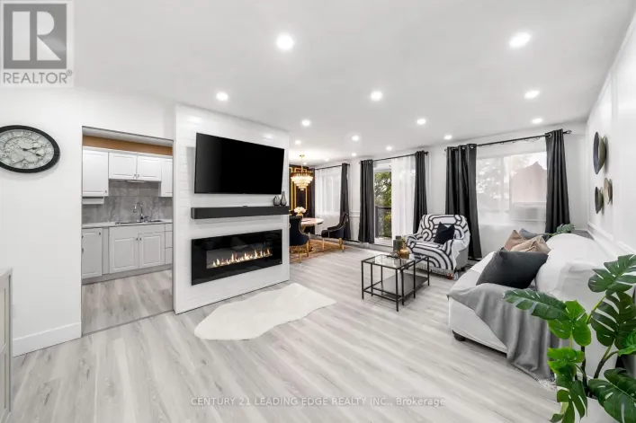 502 - 131 TAUNTON ROAD E, Oshawa