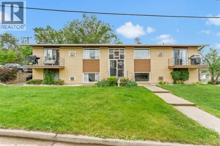 502 3 Avenue SE, Medicine Hat