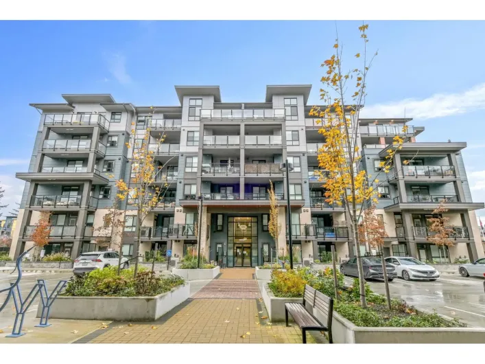 502 45497 CAMPUS DRIVE|Garrison Crossing, Chilliwack