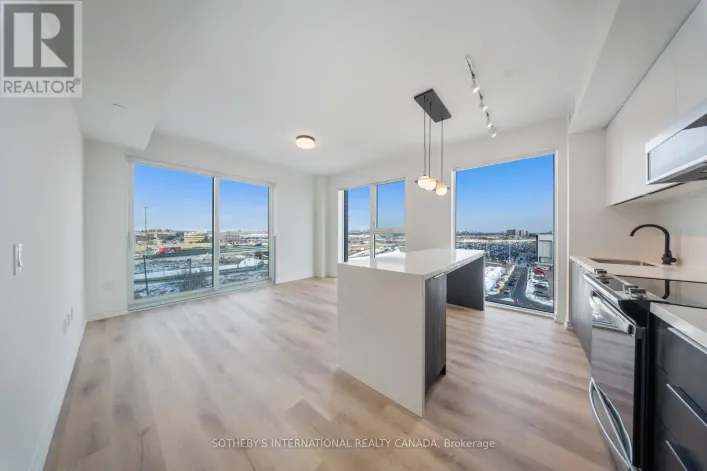 502 - 5 YORK GARDEN WAY, Toronto