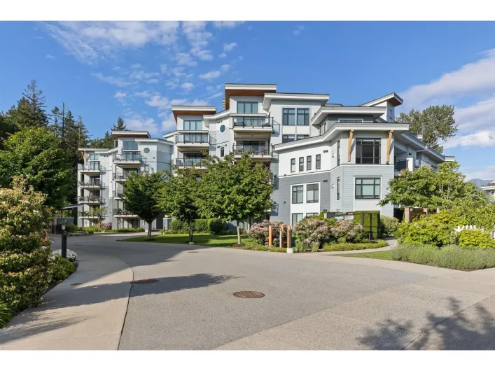 502 5380 TYEE LANE|Garrison Crossing, Chilliwack