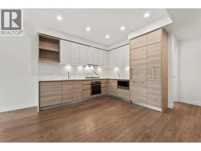 502 585 AUSTIN AVENUE, Coquitlam