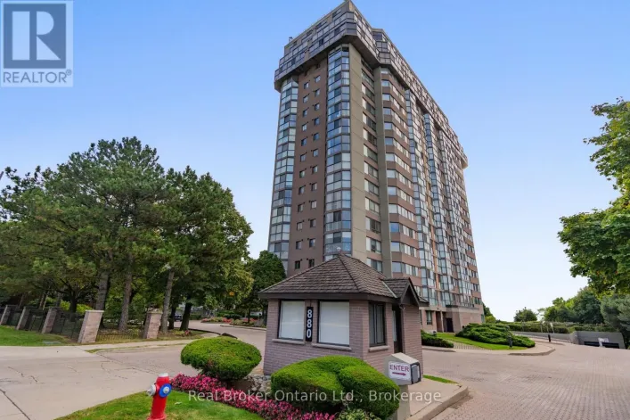 502 - 880 DUNDAS STREET W, Mississauga