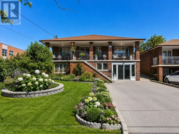 502 QUEENS DRIVE, Toronto