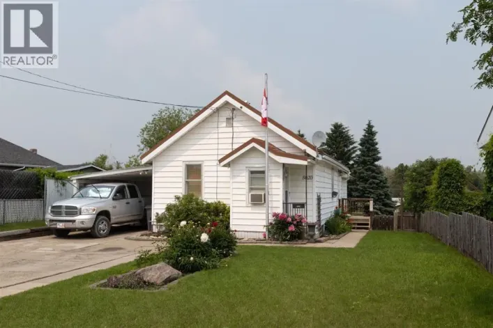 5020 56 Street, Innisfail