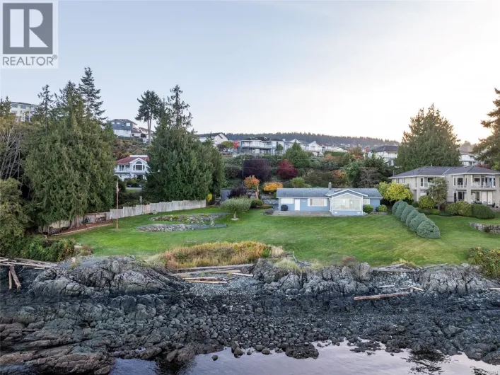 5020/5010 Fillinger Cres, Nanaimo