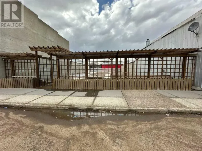 5028 50 Street, Provost