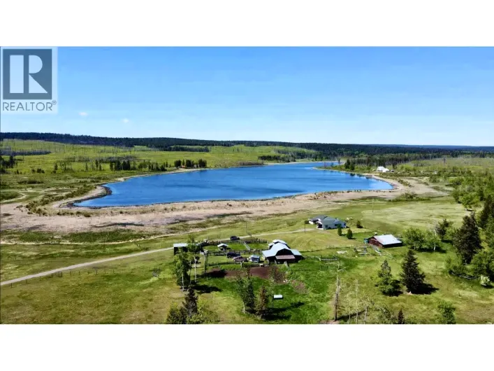 House for sale: 5028 ABEL LAKE ROAD, 100 Mile House