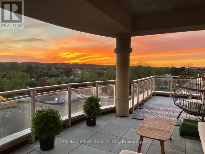 503 - 15277 YONGE STREET, Aurora