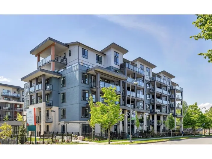 503 45497 CAMPUS DRIVE|Garrison Crossing, Chilliwack