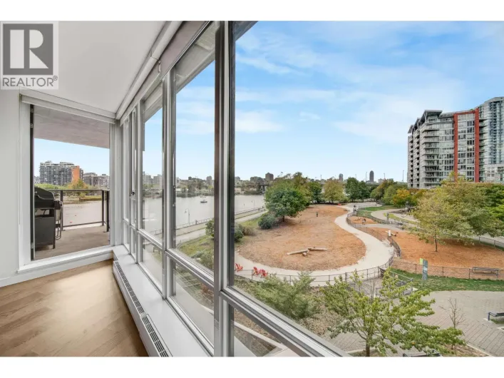 503 8 SMITHE MEWS, Vancouver