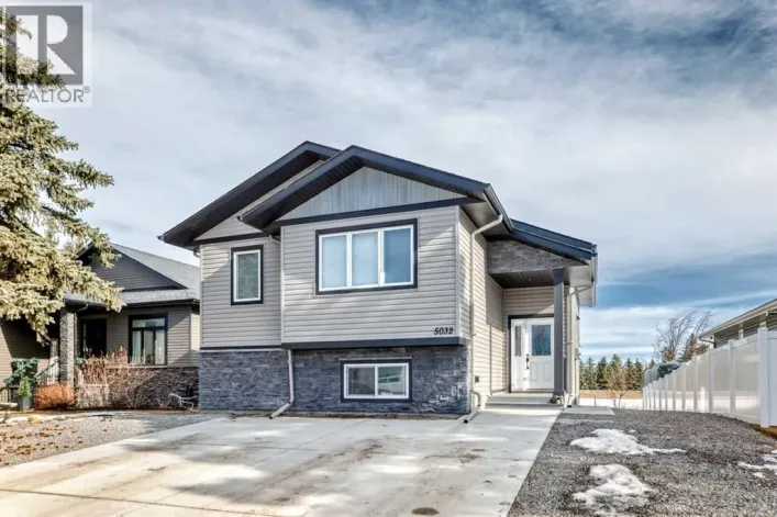 5032 59 Street, Innisfail
