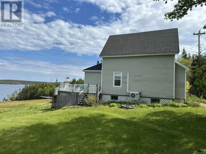 5034 Highway 7, Liscomb