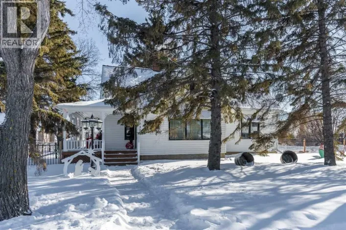 5037 52 Street, Daysland