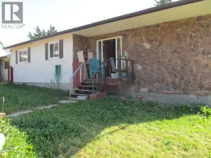 5037 52 Street, Rocky Mountain House