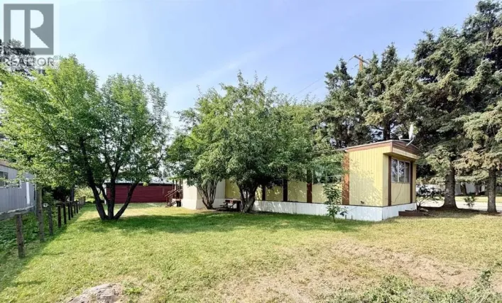 5039 51 Avenue, Caroline