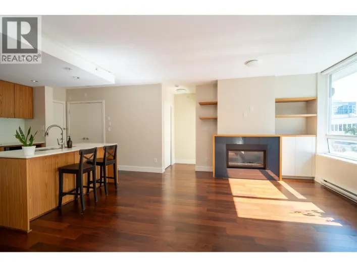 504 1675 W 8 AVENUE, Vancouver