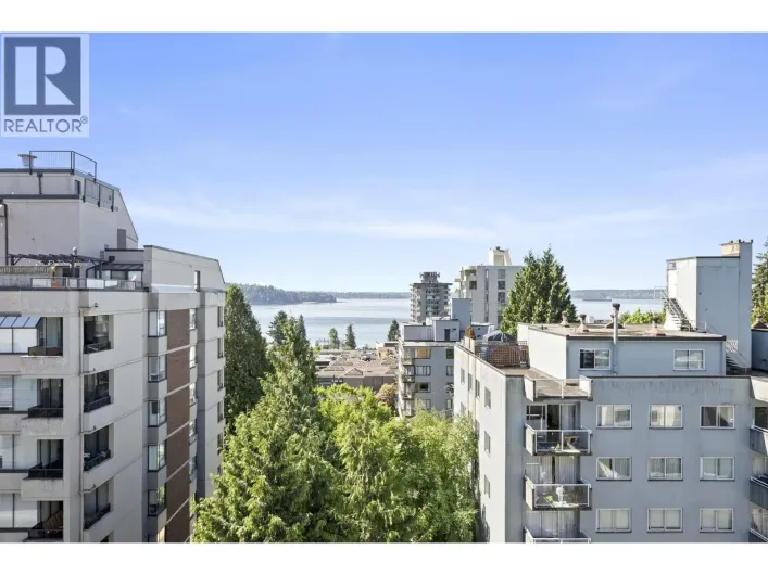 504 1750 ESQUIMALT AVENUE, West Vancouver