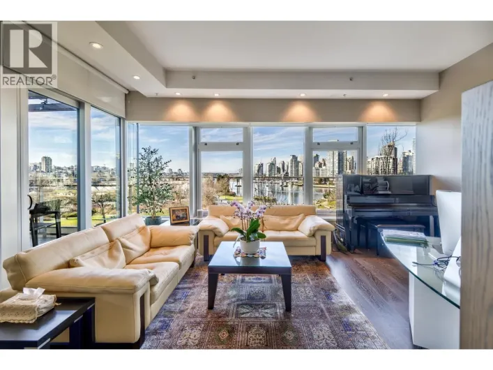 504 181 ATHLETES WAY, Vancouver