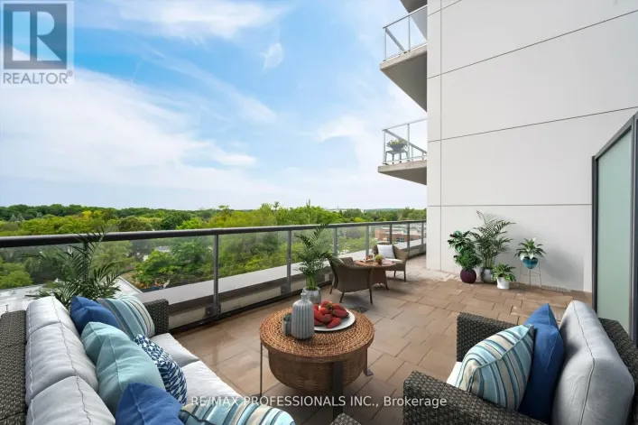 504 - 185 DEERFIELD ROAD, Newmarket