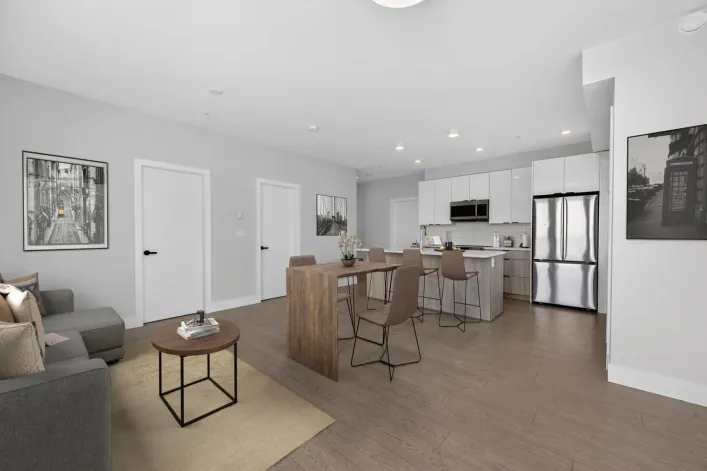 504 20360 LOGAN AVENUE, Langley