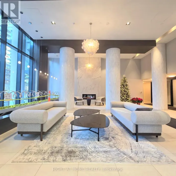 504 - 38 ANNIE CRAIG DRIVE, Toronto