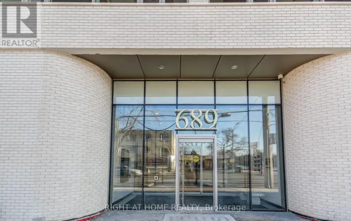 504 - 689 THE QUEENSWAY, Toronto