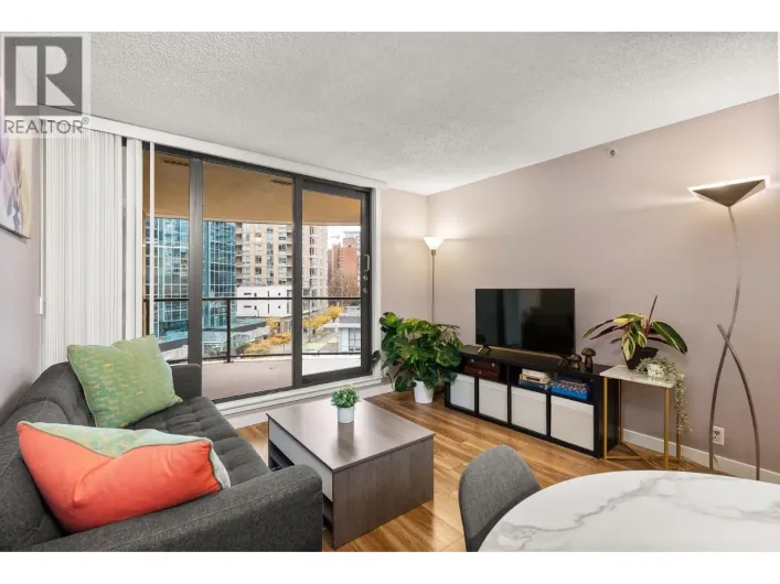 504 789 DRAKE STREET, Vancouver