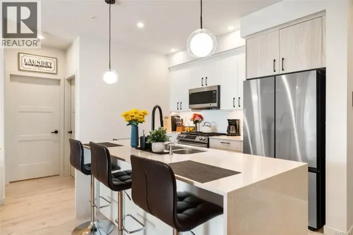 504 947 Whirlaway Cres, Langford