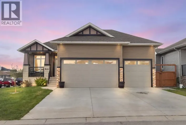 504 Harrison Court, Crossfield