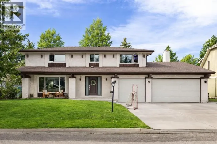 504 Varsity Estates Bay NW, Calgary