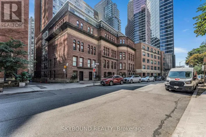 505 - 11 ST JOSEPH STREET, Toronto