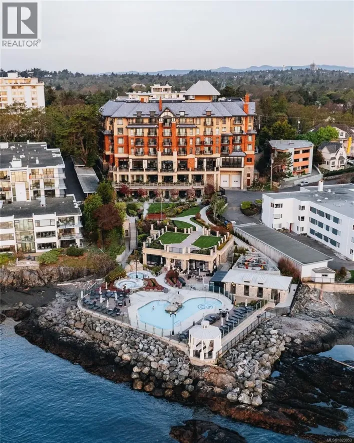 505 1175 Beach Dr, Oak Bay