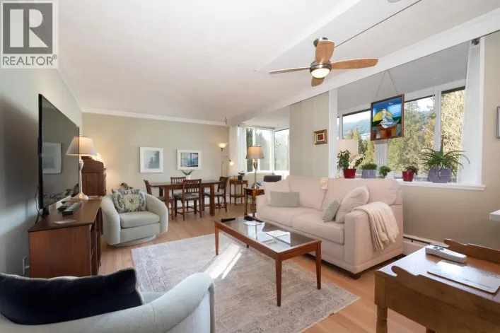 505 1425 ESQUIMALT AVENUE, West Vancouver