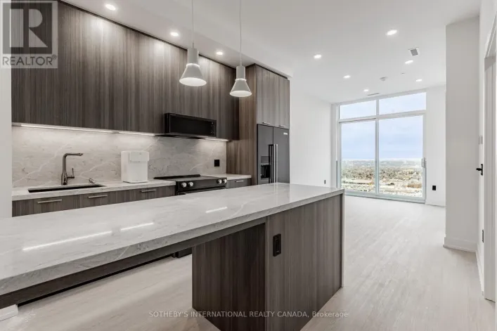 505 - 31 YORK GARDEN WAY, Toronto