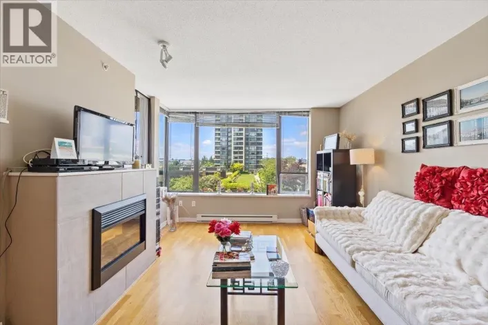 505 4182 DAWSON STREET, Burnaby