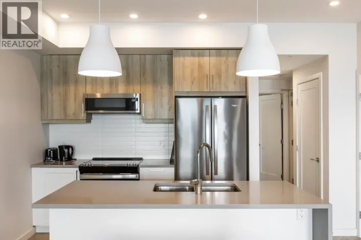 505 536 Island Hwy S, Campbell River