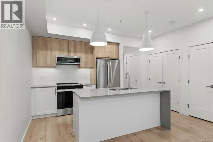 505 536 Island Hwy S, Campbell River