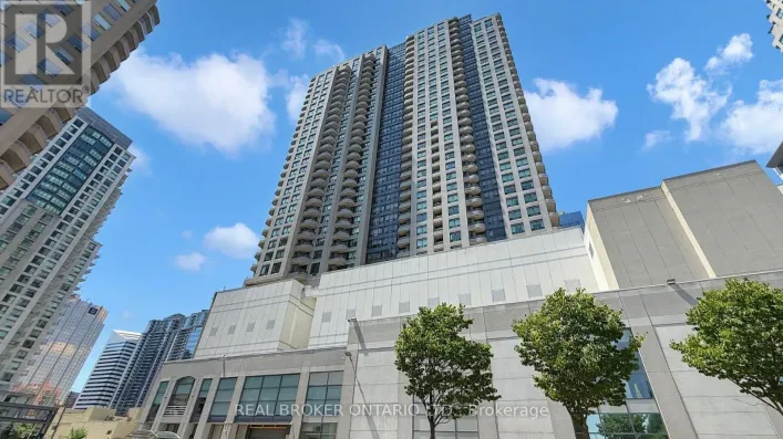 505 - 8 HILLCREST AVENUE, Toronto