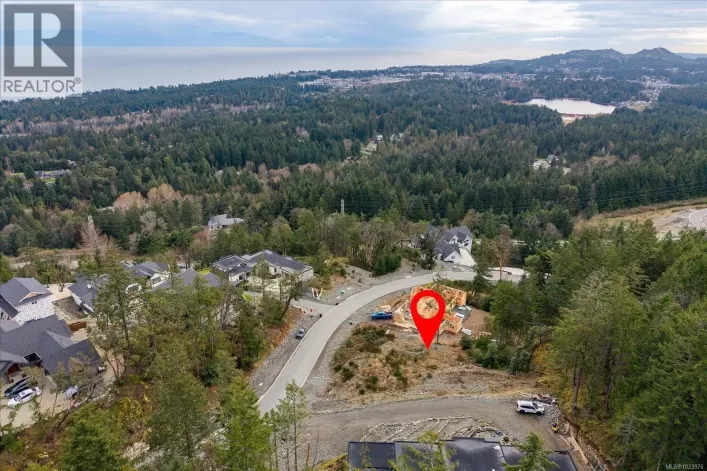 5055 Broad Ridge Pl, Lantzville