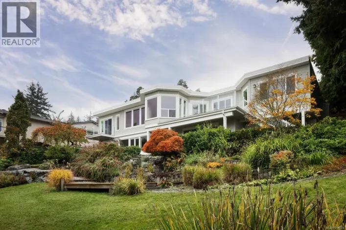 5055 Lochside Dr, Saanich