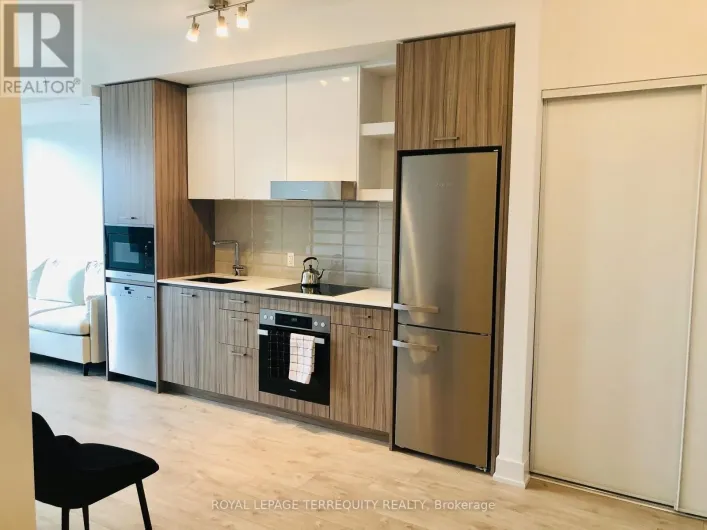 506 - 11 LILLIAN STREET, Toronto