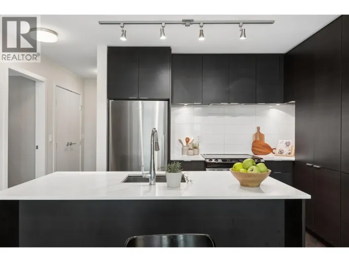 506 1679 LLOYD AVENUE, North Vancouver