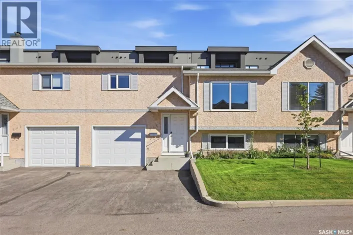 Row / Townhouse for sale: 506 510 Perehudoff CRESCENT, Saskatoon