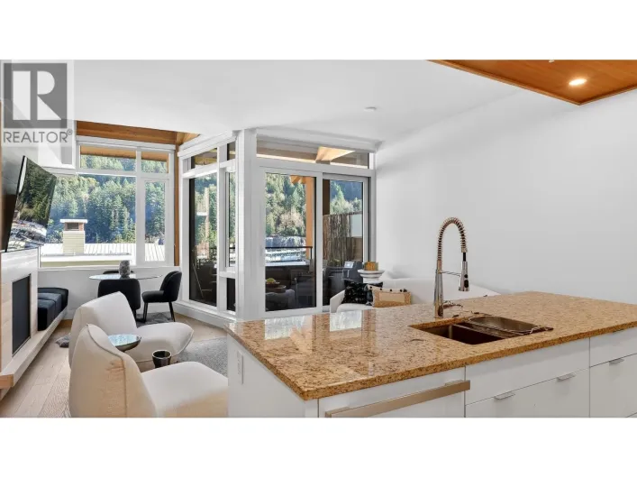 506 6687 NELSON AVENUE, West Vancouver