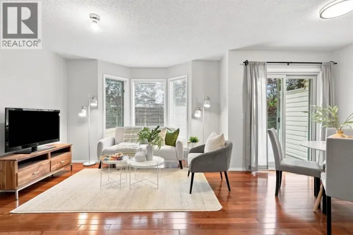 506 Hawkstone Manor NW, Calgary