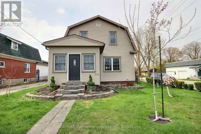 506 MAIN STREET E, North Perth