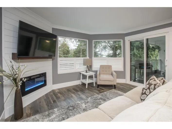 507 1350 VIDAL STREET, White Rock