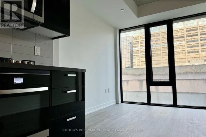 507 - 195 MCCAUL STREET, Toronto